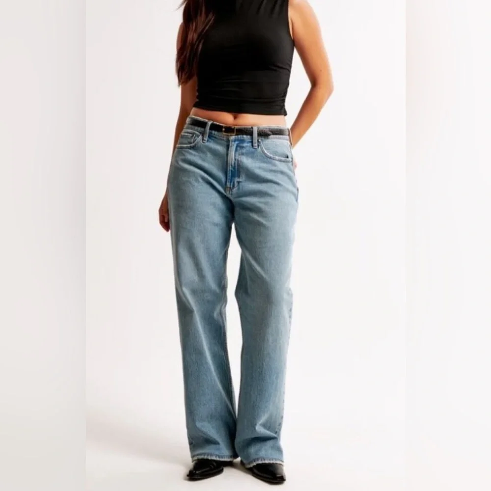 Abercrombie & Fitch Curve Love Low Rise Baggy Jean Medium Wash Size 16 Plus Size